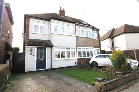 Kings Gardens, Upminster RM14