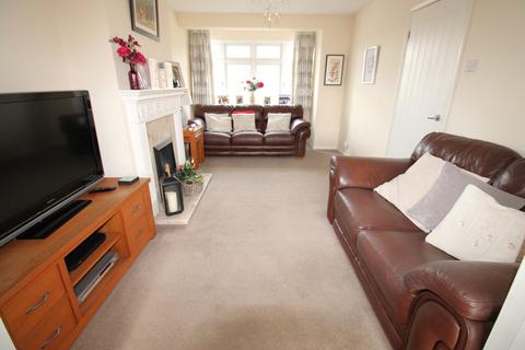 undefined, Kings Gardens, Upminster RM14
