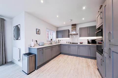4 bedroom detached house for sale, Kings Grove, Cranfield, Bedford