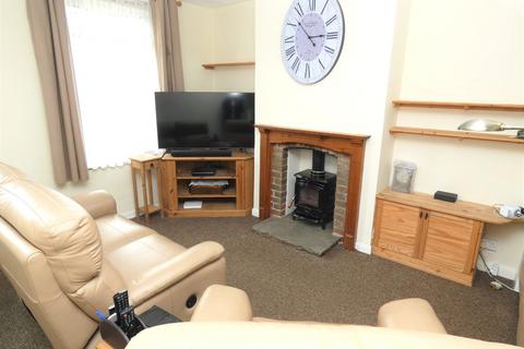 4 bedroom end of terrace house to rent, Heaton Road, Canterbury, Kent, CT1