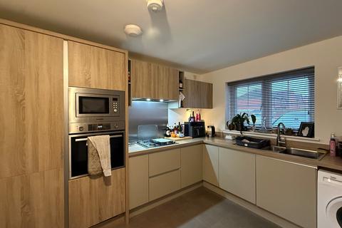 3 bedroom house to rent, Rosebay Gardens, Mansfield, NG21