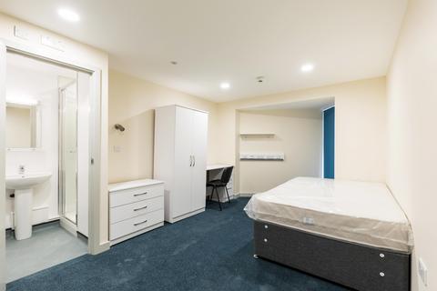1 bedroom in a house share to rent, Fawcett Road, Southsea, PO4