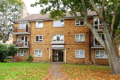 3 bedroom apartment to rent, South Street, Southsea, PO5