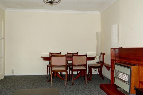 3 bedroom apartment to rent, South Street, Southsea, PO5