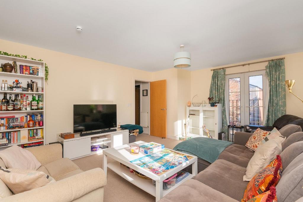 8 B6 SHD - Lounge A.jpg