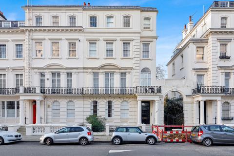 3 bedroom flat to rent, Kensington Park Gardens, London, W11