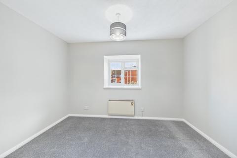 2 bedroom terraced house to rent, Thistle Close Chaulden Vale, Hemel Hempstead, HP1