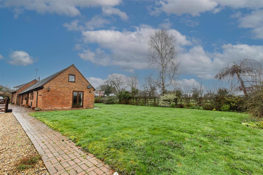The Stables 39.jpg