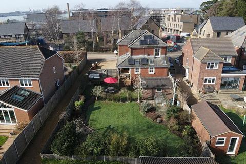 4 bedroom detached house for sale, Newtown Road, Warsash, SO31 9GY