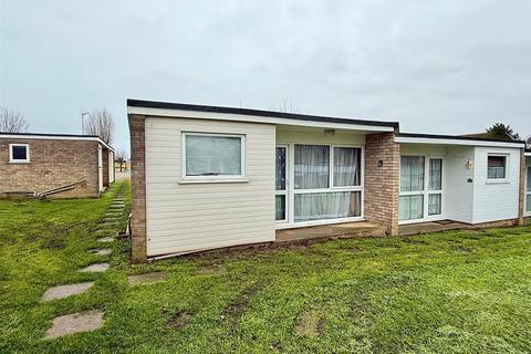 2 bedroom chalet for sale, Newport Road, Hemsby