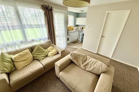 2 bedroom chalet for sale, Newport Road, Hemsby