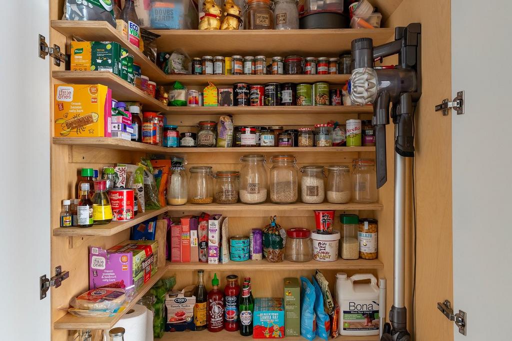 4 U3 SRBN - Pantry A.jpg