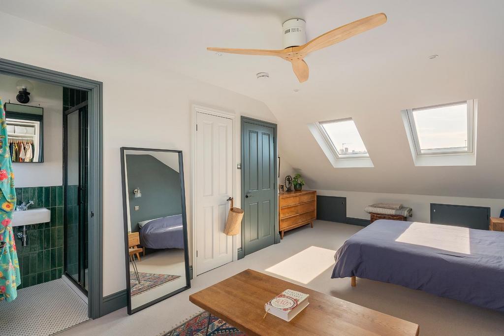 4 U3 SRBN - Bedroom I.jpg