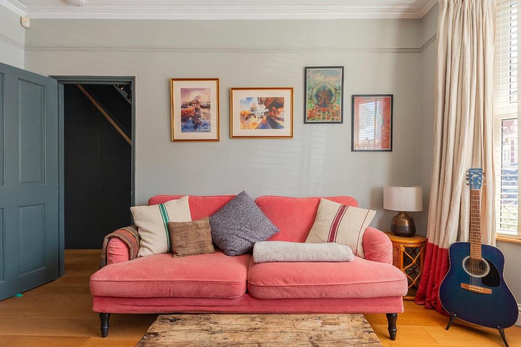 4 U3 SRBN - Living Room A.jpg