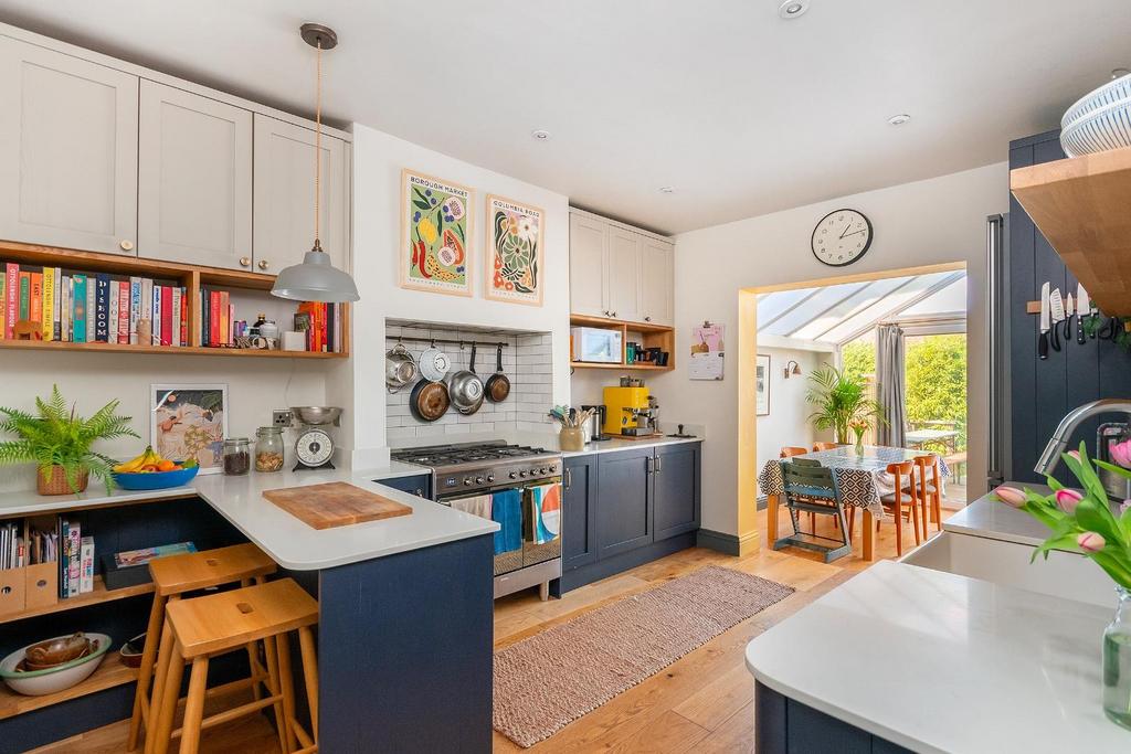 4 U3 SRBN - Kitchen E.jpg