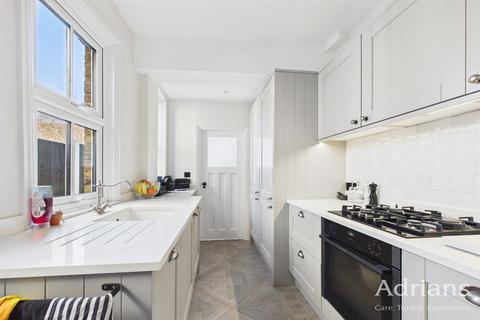 3 bedroom end of terrace house for sale, Upper Bridge Road, CM2
