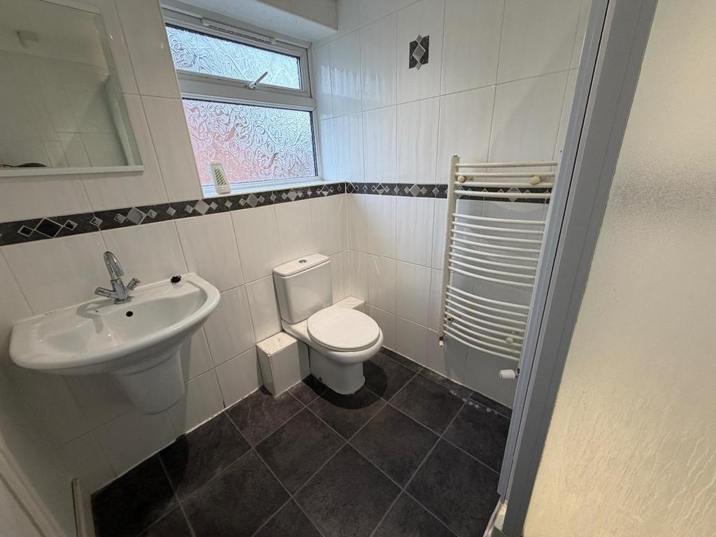 En-Suite 4