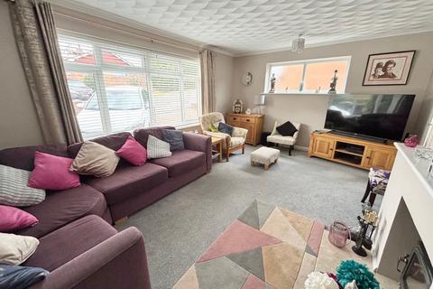 3 bedroom semi-detached house for sale, Long Avenue, Bexhill on Sea TN40