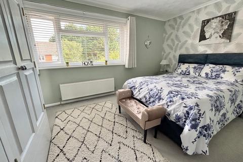 3 bedroom semi-detached house for sale, Long Avenue, Bexhill on Sea TN40