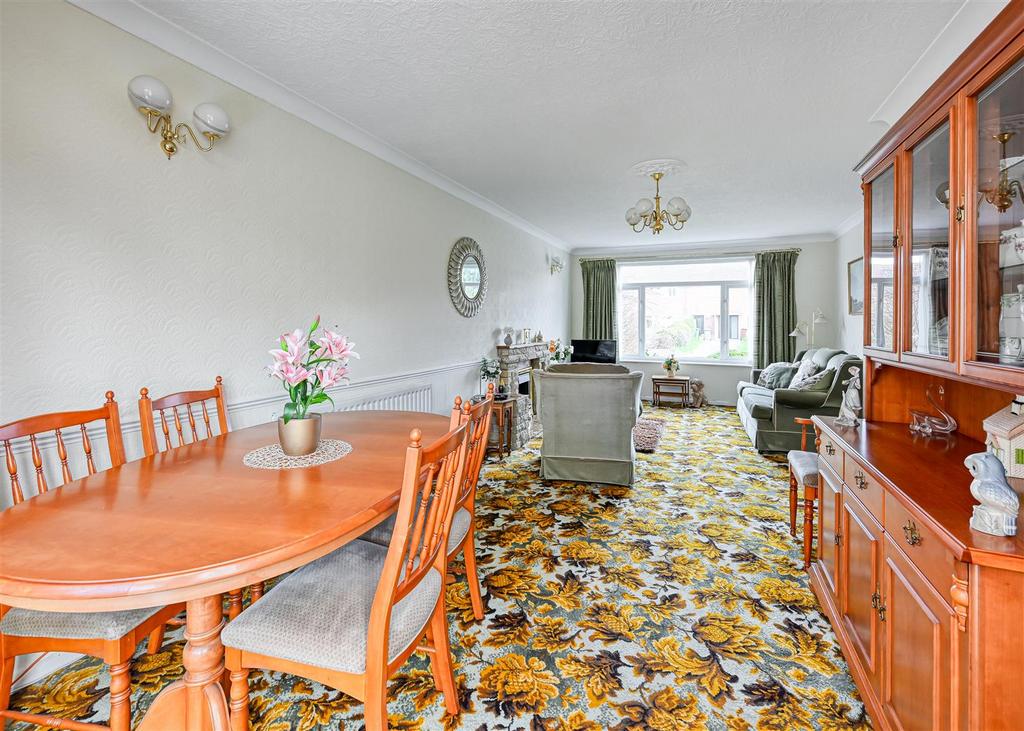 149 Pendeford Avenue-5.jpg