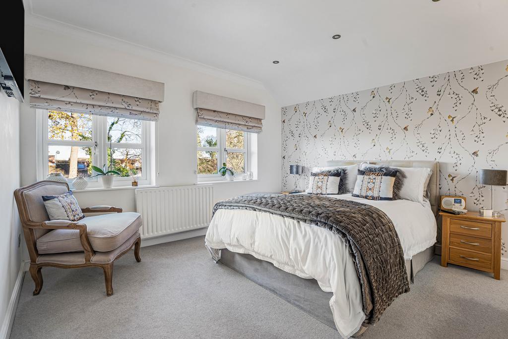 Principal bedroom