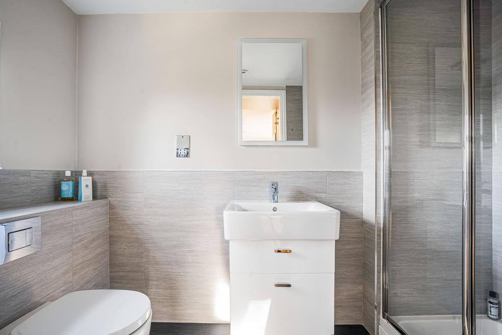 Ensuite