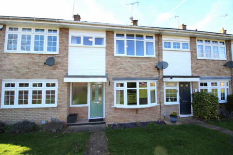 3 bedroom terraced house to rent, Longtail, CM11