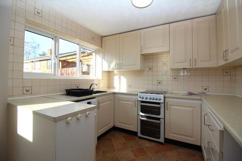 3 bedroom terraced house to rent, Longtail, CM11