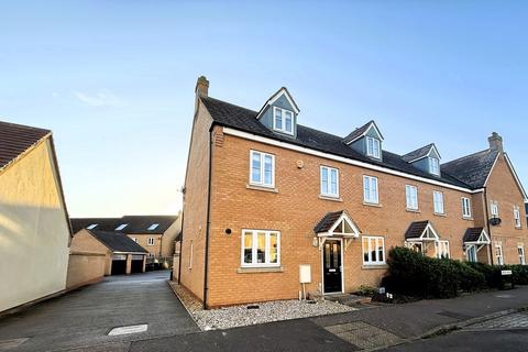 Exmoor Avenue, Biggleswade, SG18