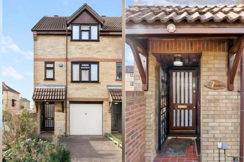 2 bedroom semi-detached house for sale, Adelina Mews, Kings Avenue, Clapham Park, London, SW12