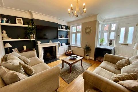 3 bedroom semi-detached house for sale, Gordon Avenue, Camberley, Surrey, GU15
