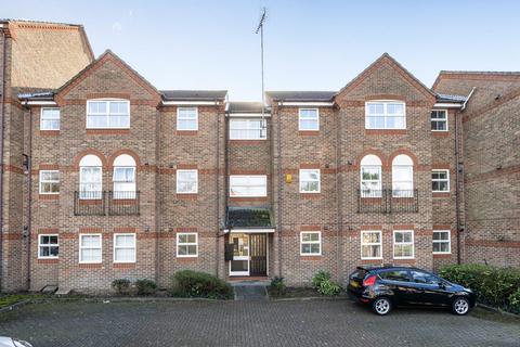 2 bedroom apartment for sale, Salters Close, Rickmansworth, Hertfordshire