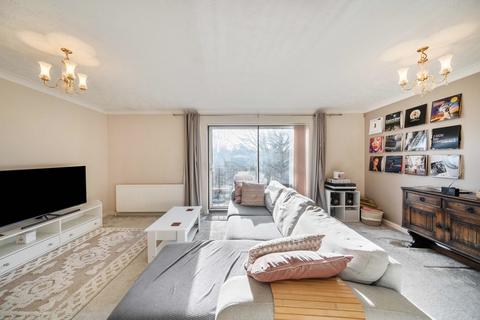 2 bedroom apartment for sale, Salters Close, Rickmansworth, Hertfordshire