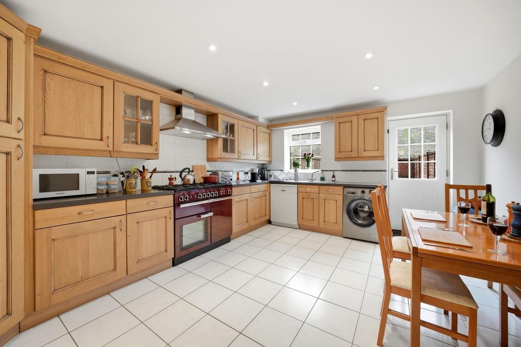 Dining kitchen