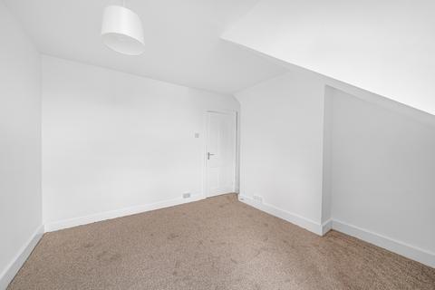 2 bedroom flat to rent, Seymour Road, London, N3