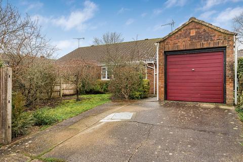 2 bedroom bungalow for sale, Sandown Close, Alton, Hampshire