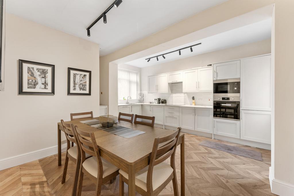 Kitchen diner