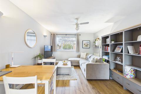 2 bedroom apartment for sale, Brockhampton Close, Worcester, Worcestershire, WR4