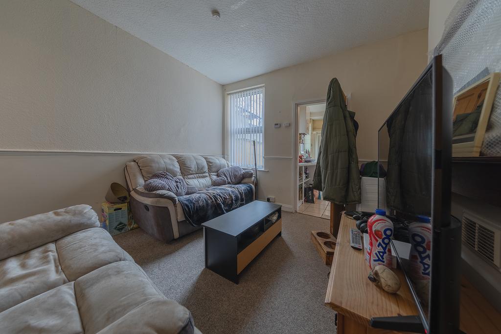 House in Wolverhampton, West Midlands - View 2