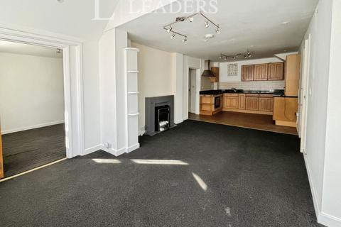 2 bedroom flat to rent, Orwell Road, CO15