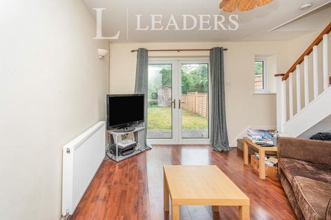 undefined, Small Crescent, Buckingham, Buckinghamshire, MK18