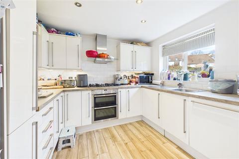 3 bedroom end of terrace house for sale, Lister Avenue, West Sussex RH19