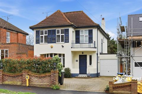 6 bedroom detached house for sale, Stradbroke Grove, Buckhurst Hill, IG9