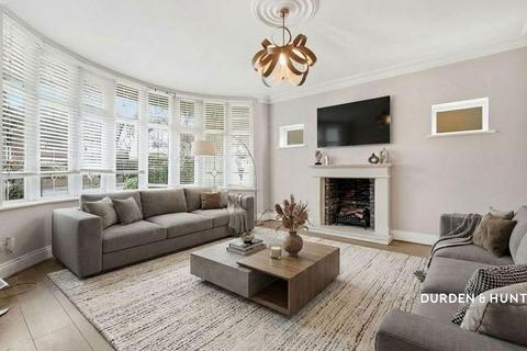 6 bedroom detached house for sale, Stradbroke Grove, Buckhurst Hill, IG9