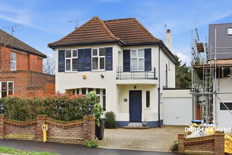 undefined, Stradbroke Grove, Buckhurst Hill, IG9