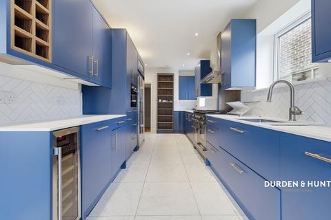 6 bedroom detached house for sale, Stradbroke Grove, Buckhurst Hill, IG9