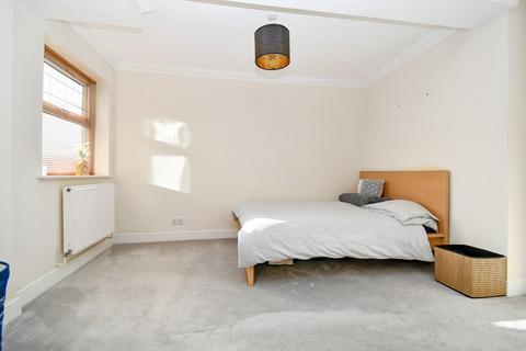 2 bedroom apartment to rent, The Old Sunday School, The Strone, Bradford, West Yorkshire