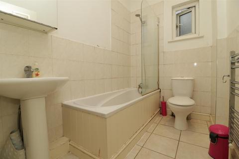 2 bedroom apartment to rent, Mount Road, Hendon, London