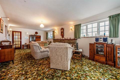 3 bedroom detached bungalow for sale, Drift Lane, Bosham