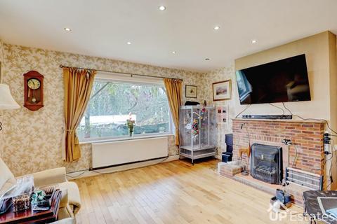 3 bedroom detached house for sale, Leicester Road, Hinckley